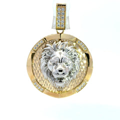 Pendant Two-Tone Roaring Lion & CZ in Medallion 51 10K